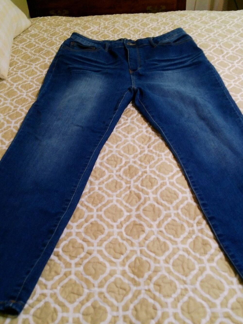 ANGEL KISS SKINNY JEANS SIZE 17 GOOD CONDITION
